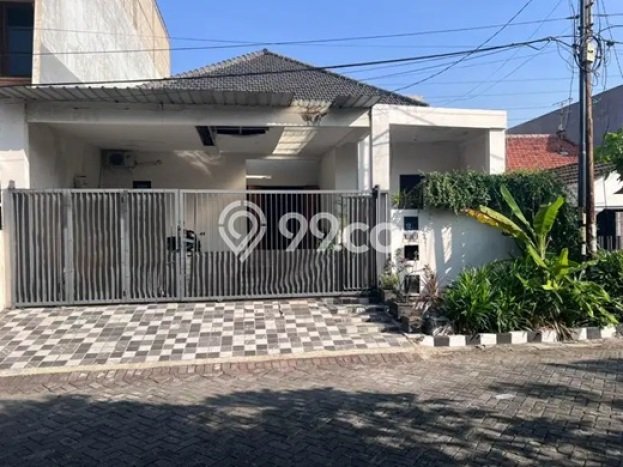 Dijual Rumah Premium dengan Fasilitas Sekitar Komplit di Rungkut, Surabaya Dijual Rumah Premium dengan Fasilitas Sekitar Komplit di Rungkut, Surabaya