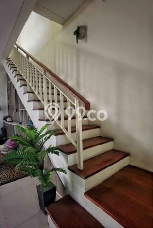 For Sale Rumah Elit Exclusive di Wiyung, Surabaya For Sale Rumah Elit Exclusive di Wiyung, Surabaya