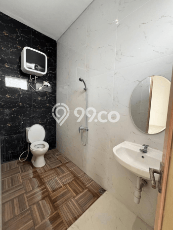For Sale! Luxury House LT 180m2 Desain Modern di Wisata Bukit Mas For Sale! Luxury House LT 180m2 Desain Modern di Wisata Bukit Mas