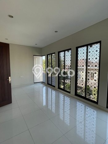 Hunian Eksklusif Siap Huni LT 135m2 di Sukolilo, Surabaya Hunian Eksklusif Siap Huni LT 135m2 di Sukolilo, Surabaya
