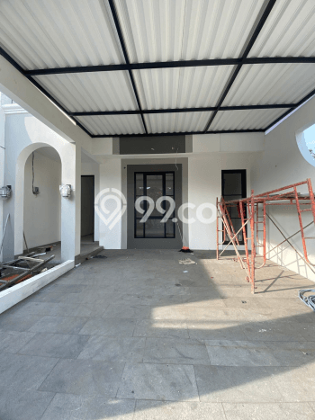 For Sale! Luxury House LT 140m2 Desain Elegan di Pondok Tjandra For Sale! Luxury House LT 140m2 Desain Elegan di Pondok Tjandra