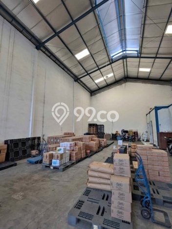 INVESTASI CERDAS! Gudang di Gedangan, Luas 450m2m², Area Bisnis INVESTASI CERDAS! Gudang di Gedangan, Luas 450m2m², Area Bisnis