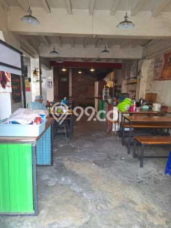 Area Ramai! Ruko Dijual di Genteng untuk Bisnis Luas Bangunan 760m2 Area Ramai! Ruko Dijual di Genteng untuk Bisnis Luas Bangunan 760m2