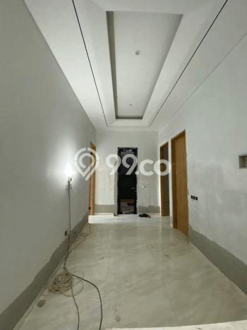 Rumah Mewah LB 205m2 Siap Pakai Desain Elegan di Manyar, Surabaya Rumah Mewah LB 205m2 Siap Pakai Desain Elegan di Manyar, Surabaya