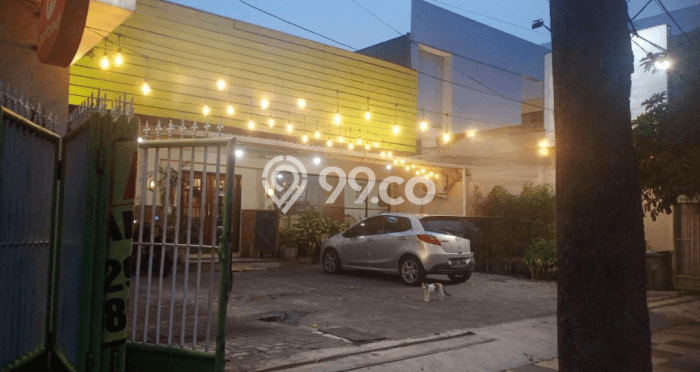 Rumah Eksklusif Best Area di Surabaya, Jawa Timur Rumah Eksklusif Best Area di Surabaya, Jawa Timur