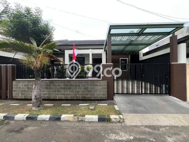 Rumah Luxury Modern Tanpa Renovasi di Darmo permai Surabaya Rumah Luxury Modern Tanpa Renovasi di Darmo permai Surabaya