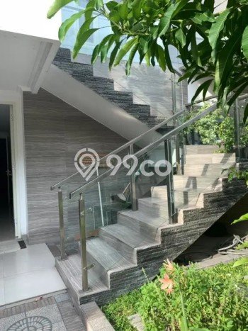Hunian Mewah Dijual LT 179m2 di Mulyorejo, Surabaya Hunian Mewah Dijual LT 179m2 di Mulyorejo, Surabaya