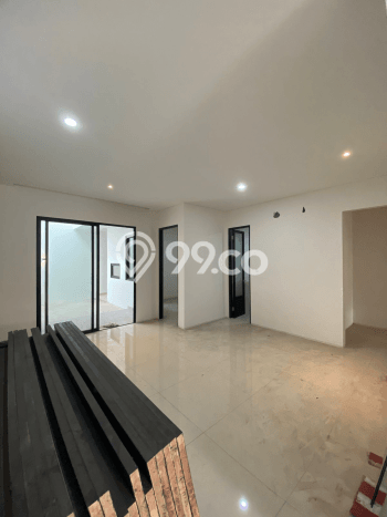 For Sale! Luxury House LT 140m2 Desain Elegan di Pondok Tjandra For Sale! Luxury House LT 140m2 Desain Elegan di Pondok Tjandra