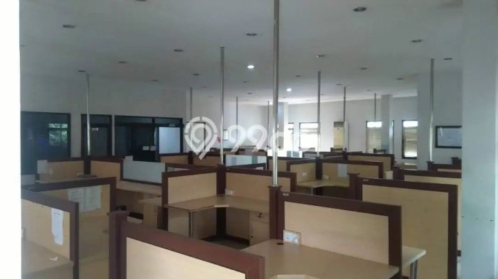 Unit Kantor Dijual di Tenggilis Mejoyo Surabaya Luas Tanah 858m2, Luas Bangunan 780m2 Unit Kantor Dijual di Tenggilis Mejoyo Surabaya Luas Tanah 858m2, Luas Bangunan 780m2