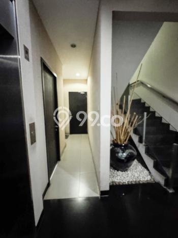 Kantor Dijual di BSD Tangerang Selatan dengan Luas Bangunan 468m2 Kantor Dijual di BSD Tangerang Selatan dengan Luas Bangunan 468m2