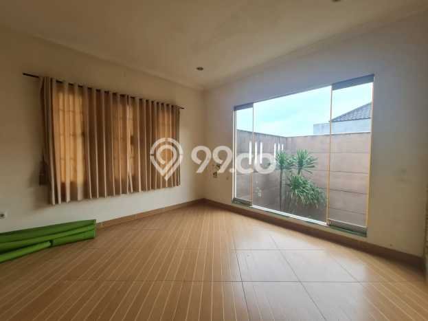 Jarang Ada! Rumah Kontrakan 5 Kamar Nyaman Siap Huni Singgasana Jarang Ada! Rumah Kontrakan 5 Kamar Nyaman Siap Huni Singgasana