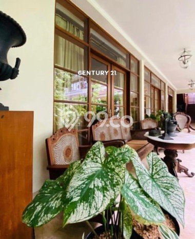 Siap Huni Hunian Elit 6 Kamar di Menteng Dekat ke Mana Pun Siap Huni Hunian Elit 6 Kamar di Menteng Dekat ke Mana Pun