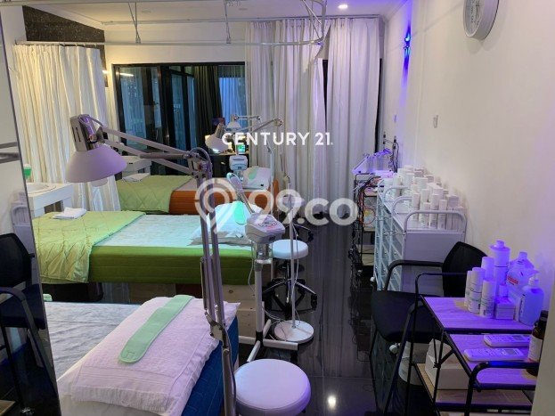 Rumah Elit Modern Tanpa Renovasi di Serua Tangerang Rumah Elit Modern Tanpa Renovasi di Serua Tangerang