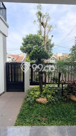 For Sale Rumah Mewah Exclusive di Serpong Utara, Tangerang Selatan For Sale Rumah Mewah Exclusive di Serpong Utara, Tangerang Selatan
