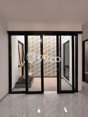 Hunian Elit LB 200m2 Siap Huni Desain Elegan di Graha Raya Bintaro, Tangerang Selatan Hunian Elit LB 200m2 Siap Huni Desain Elegan di Graha Raya Bintaro, Tangerang Selatan