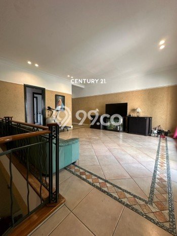 Rumah Mewah LB 700m2 Siap Pakai Desain Elegan di Pondok Indah, Jakarta Selatan Rumah Mewah LB 700m2 Siap Pakai Desain Elegan di Pondok Indah, Jakarta Selatan