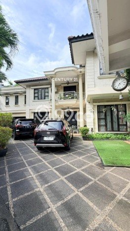 Siap Huni Hunian Elit 7 Kamar di Cilandak Dekat ke Mana Pun Siap Huni Hunian Elit 7 Kamar di Cilandak Dekat ke Mana Pun