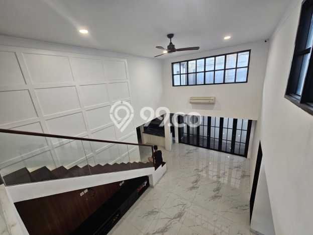 Dijual Rumah Luas Elegan Dengan View Eksklusif di Bintaro, Tangerang Selatan Dijual Rumah Luas Elegan Dengan View Eksklusif di Bintaro, Tangerang Selatan