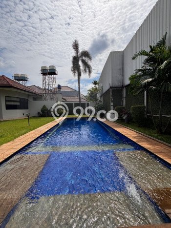 Ready to Use! Luxury House LT 883m2 Desain Modern di Gandaria Ready to Use! Luxury House LT 883m2 Desain Modern di Gandaria