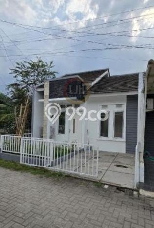 Jarang Ada! Rumah Kontrakan 2 Kamar Bagus Siap Huni Cimuning Jarang Ada! Rumah Kontrakan 2 Kamar Bagus Siap Huni Cimuning