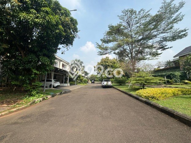 Dijual Rumah Mewah Elegan Dengan View Eksklusif di Grand Wisata, Bekasi Dijual Rumah Mewah Elegan Dengan View Eksklusif di Grand Wisata, Bekasi