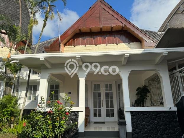 Jual Rumah Luas Megah Dengan View Cantik di Oro-Oro Dowo, Malang Jual Rumah Luas Megah Dengan View Cantik di Oro-Oro Dowo, Malang