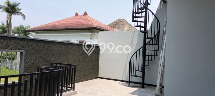 Rumah Elit Modern Tanpa Renovasi di Araya Malang Rumah Elit Modern Tanpa Renovasi di Araya Malang