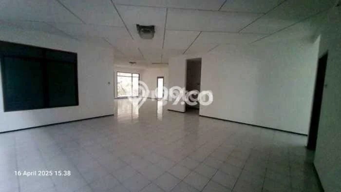 Lokasi strategis! Rumah siap huni disewakan di Sukun LB 415m2 Lokasi strategis! Rumah siap huni disewakan di Sukun LB 415m2