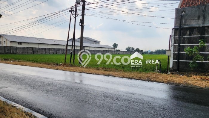 Tanah untuk Dijual di Jaten Solo Luas 3326m2 Tanah untuk Dijual di Jaten Solo Luas 3326m2
