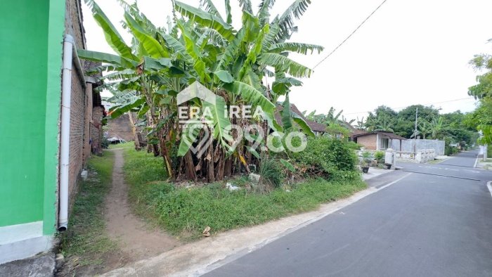 Jarang Ada! Tanah di Kartasura Punya Luas 226m2 SHM Jarang Ada! Tanah di Kartasura Punya Luas 226m2 SHM