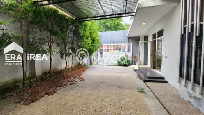 Rumah Cantik Siap Pakai Di Serengan Luas 290m2 Aman Rumah Cantik Siap Pakai Di Serengan Luas 290m2 Aman