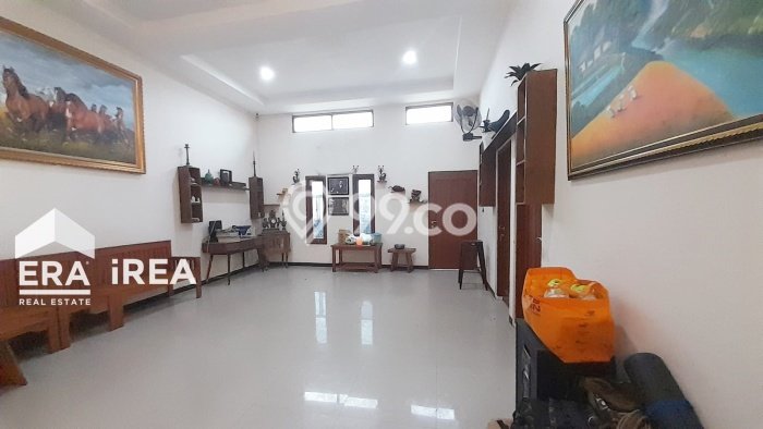Area Ramai! Ruko Dijual di Kartasura untuk Bisnis Luas Bangunan 200m2 Area Ramai! Ruko Dijual di Kartasura untuk Bisnis Luas Bangunan 200m2