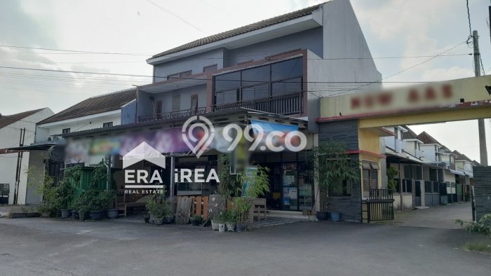 Area Ramai! Ruko Dijual di Kartasura untuk Bisnis Luas Bangunan 200m2 Area Ramai! Ruko Dijual di Kartasura untuk Bisnis Luas Bangunan 200m2