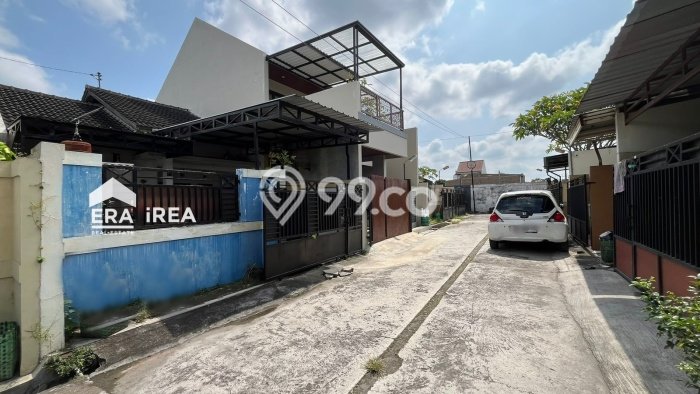 Rumah Modern Cantik 2 KT Bisa Langsung Pindah di Gondangrejo Rumah Modern Cantik 2 KT Bisa Langsung Pindah di Gondangrejo