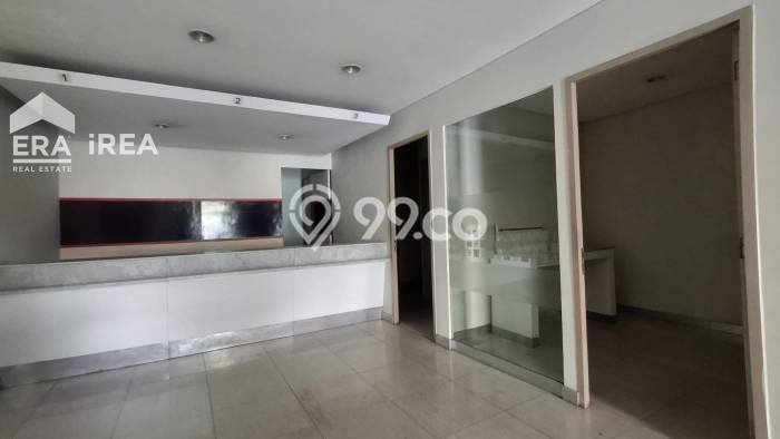 Unit Komersial Disewa Lokasi Banjarsari, Solo Spesifikasi Luas Bangunan 140m2 Unit Komersial Disewa Lokasi Banjarsari, Solo Spesifikasi Luas Bangunan 140m2