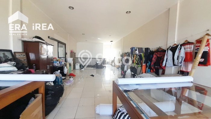Ruko disewakan lokasi strategis Colomadu Solo 150m2 Ruko disewakan lokasi strategis Colomadu Solo 150m2