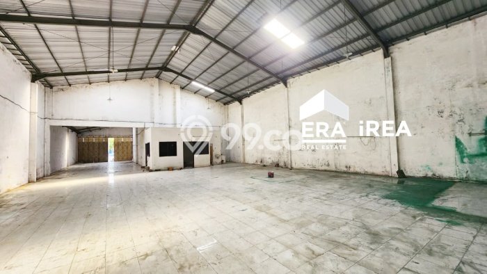 Gudang untuk disewa di Kartasura punya LT 846m2 & LB 378m2 harga sewa kompetitif Gudang untuk disewa di Kartasura punya LT 846m2 & LB 378m2 harga sewa kompetitif