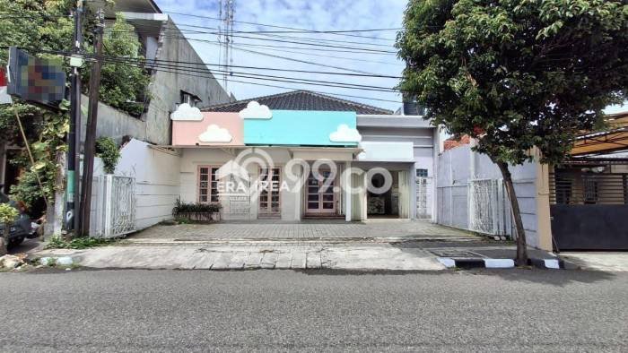 Unit Komersial Dijual di Pakualaman Yogyakarta Luas Tanah 324m2, Luas Bangunan 250m2 Unit Komersial Dijual di Pakualaman Yogyakarta Luas Tanah 324m2, Luas Bangunan 250m2