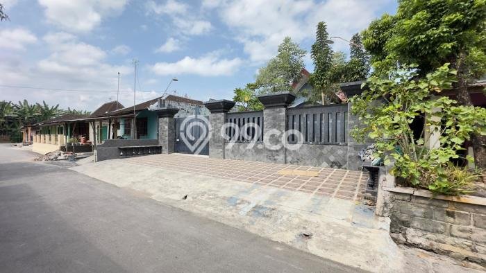 Hot Offer Hunian Mewah Ideal dan Luas di Nguter, Sukoharjo Hot Offer Hunian Mewah Ideal dan Luas di Nguter, Sukoharjo