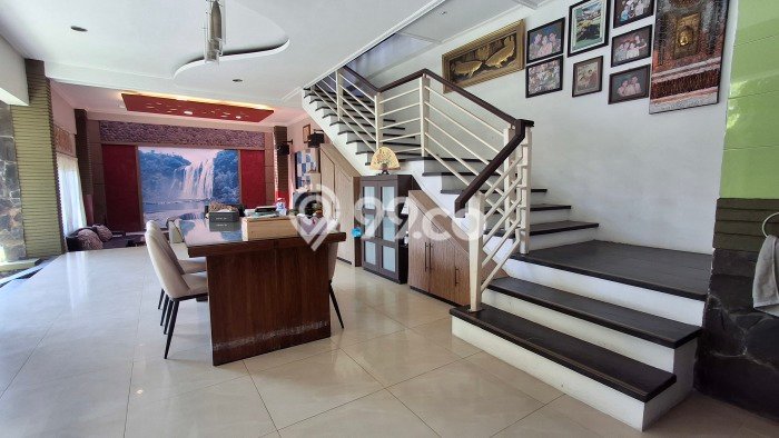 For Sale Rumah Mewah Exclusive di Gentan, Solo For Sale Rumah Mewah Exclusive di Gentan, Solo