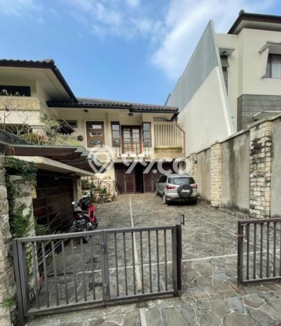 Rumah Luxury Modern Siap Huni di BSD Tangerang Rumah Luxury Modern Siap Huni di BSD Tangerang
