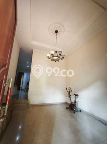 Hunian Elit LB 300m2 Siap Huni Desain Elegan di Permata Buana, Jakarta Barat Hunian Elit LB 300m2 Siap Huni Desain Elegan di Permata Buana, Jakarta Barat