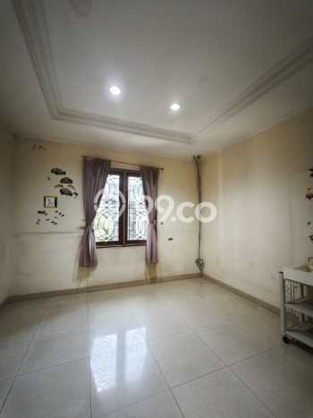 Hunian Elit LB 300m2 Siap Huni Desain Elegan di Permata Buana, Jakarta Barat Hunian Elit LB 300m2 Siap Huni Desain Elegan di Permata Buana, Jakarta Barat