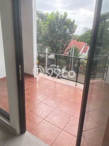 Ruko Usaha Dijual di BSD Tangerang Selatan LT 77m2 & LB 122m2 Ruko Usaha Dijual di BSD Tangerang Selatan LT 77m2 & LB 122m2