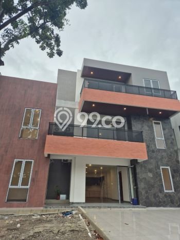 Dijual Rumah Luas Elegan Dengan View Eksklusif di Alam Sutera, Tangerang Dijual Rumah Luas Elegan Dengan View Eksklusif di Alam Sutera, Tangerang