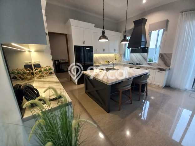 Hunian Elit LB 336m2 Siap Pakai Desain Elegan di BSD, Tangerang Hunian Elit LB 336m2 Siap Pakai Desain Elegan di BSD, Tangerang