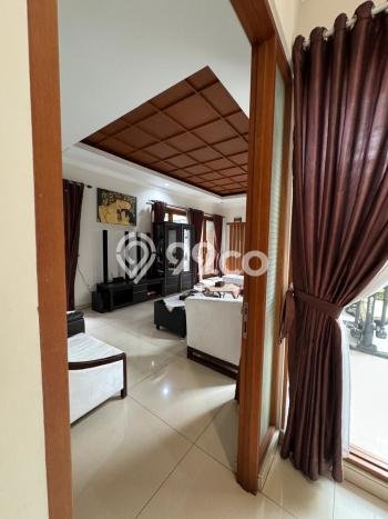 Rumah Elit Modern Tanpa Renovasi di BSD Castilla Tangerang Rumah Elit Modern Tanpa Renovasi di BSD Castilla Tangerang