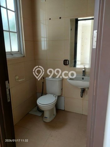 Disewakan! Rumah 3 Kamar Tidur &
2 Kamar Mandi di BSD Alegria, Tangerang Disewakan! Rumah 3 Kamar Tidur &
2 Kamar Mandi di BSD Alegria, Tangerang