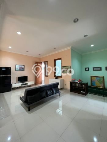 Ready to Use! Luxury House LT 430m2 Desain Elegan di Sentul City Ready to Use! Luxury House LT 430m2 Desain Elegan di Sentul City