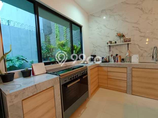 Rumah Modern 4 KT di Sentul City Bogor Full Furnished Rumah Modern 4 KT di Sentul City Bogor Full Furnished